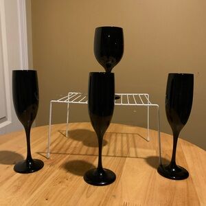 4 Libbey Premier Black Amethyst Wine Glasses